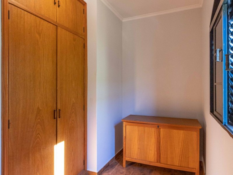 Casa à venda Sumarezinho com 335m² e 4 quartos por R$ 550.000 - 1348142943-quarto-de-apoio-ao-lado-churrasqueira.jpeg