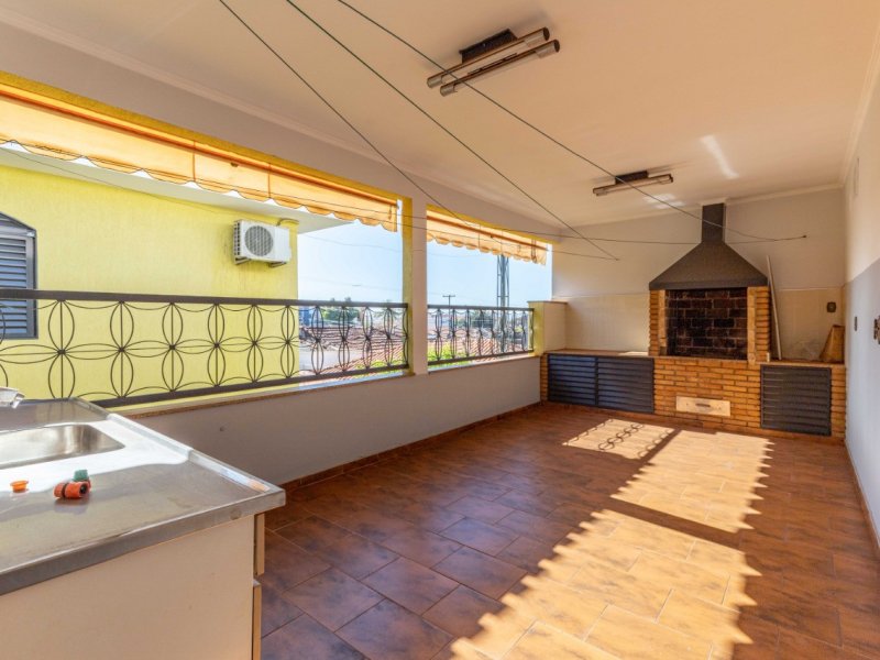 Casa à venda Sumarezinho com 335m² e 4 quartos por R$ 550.000 - 986221188-area-de-churrasqueira.jpeg
