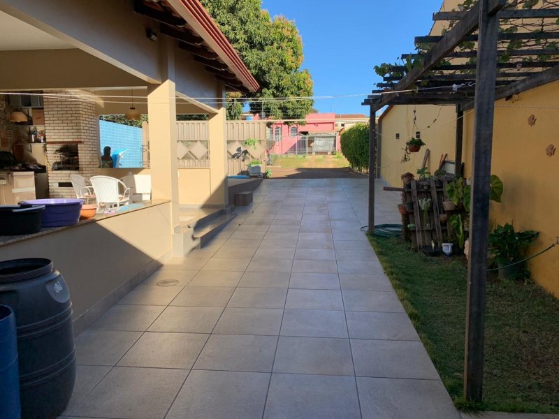 Casa à venda Sobradinho I com 322m² e 5 quartos por R$ 720.000 - 1401565833-reszjq3n2e3odgtnmiwyy00mjiylwe1zjmtmjhmyju0zdi5ymq5lmpwzw5f3fc21431e71.jpg