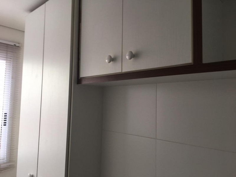 Apartamento à venda Distrito Industrial com 66m² e 2 quartos por R$ 11.940.000 - 1200020023-armarios-cozinha.jpeg