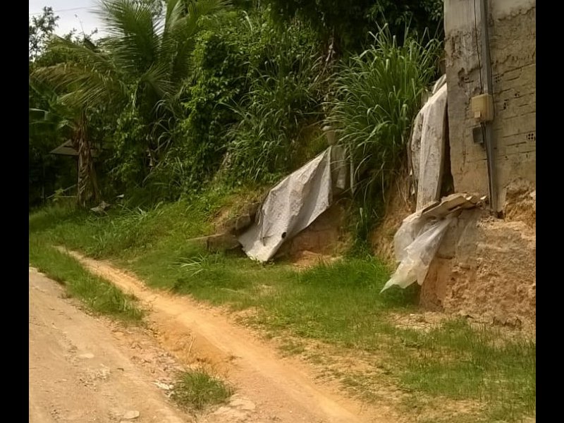 Casa à venda Olaria com 360m² e 1 quarto por R$ 75.000 - 1764945262-img-20201206-wa0000.jpg
