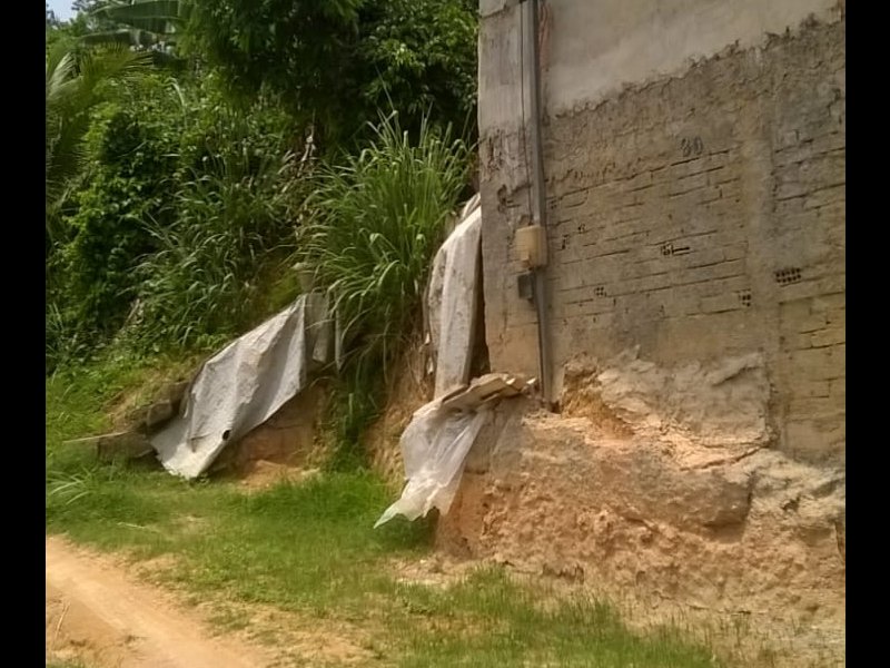 Casa à venda Olaria com 360m² e 1 quarto por R$ 75.000 - 2114402491-img-20201206-wa0001.jpg