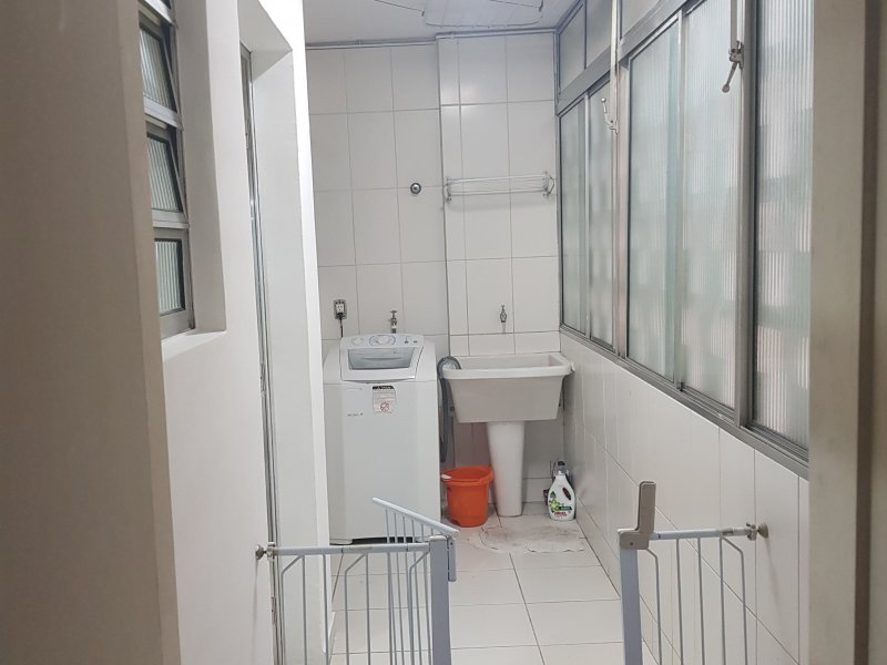 Apartamento à venda Moema com 110m² e 3 quartos por R$ 83.000.000 - 1845178890-32-area-de-servico-com-dependencia-empregada.jpg