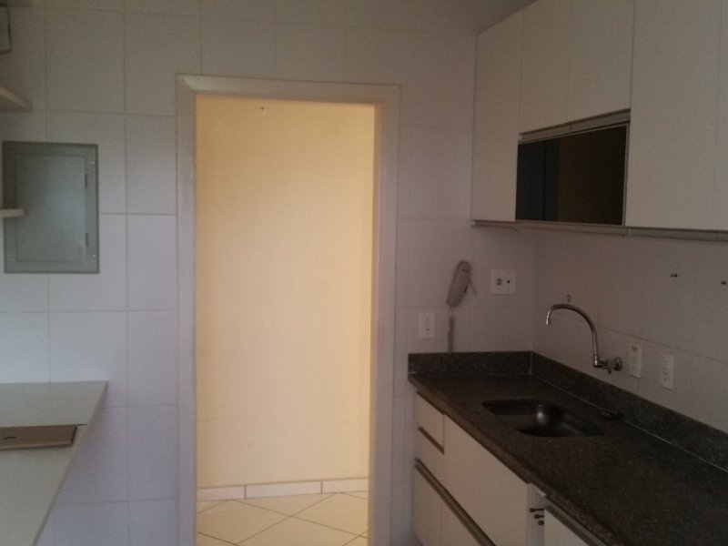 Apartamento à venda Parque Nossa Senhora da Candelaria com 70m² e 2 quartos por R$ 250.000 - 702651968-cozinha-vista-geral.jpg