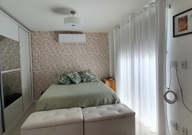 imóvel com 230m²