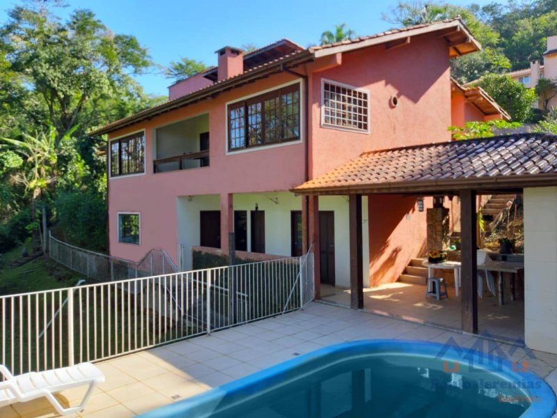 Casa de condomínio à venda Itacorubi com 410m² e 4 quartos por R$ 1.800.000 - 1757398198-b3d60e1f-48a5-46d7-a483-c0f58088e464.jpeg