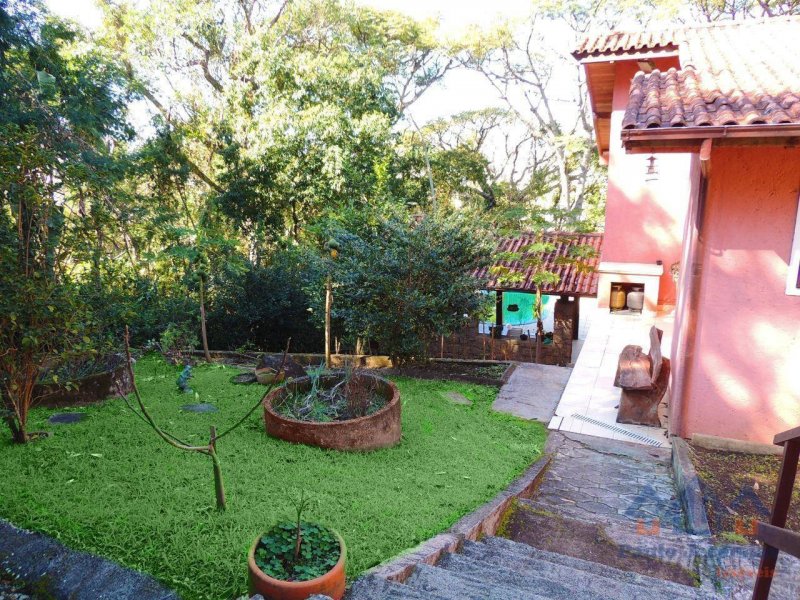 Casa de condomínio à venda Itacorubi com 410m² e 4 quartos por R$ 1.800.000 - 1784734806-6b46a3f4-ea6a-42cc-8f7d-1a206fd73dd2.jpeg