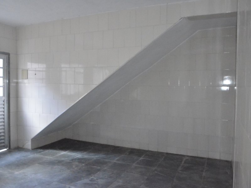 Casa à venda Vila Itapoan com 200m² e 1 quarto por R$ 400.000 - 1433260332-casa-03-miracema-8.JPG