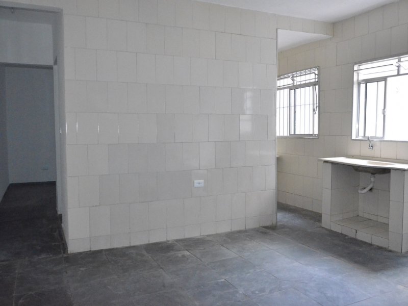 Casa à venda Vila Itapoan com 200m² e 1 quarto por R$ 400.000 - 221229038-casa-03-miracema-10.JPG