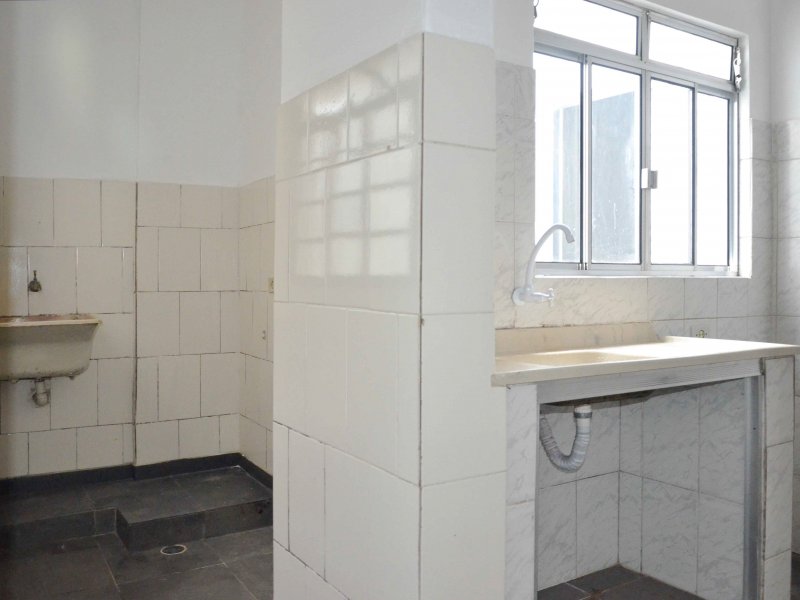 Casa à venda Vila Itapoan com 200m² e 1 quarto por R$ 400.000 - 289129633-casa-02-miracema-12.jpg