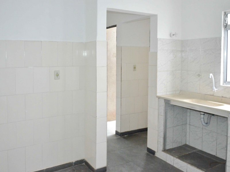 Casa à venda Vila Itapoan com 200m² e 1 quarto por R$ 400.000 - 522703485-casa-02-miracema-7.jpg