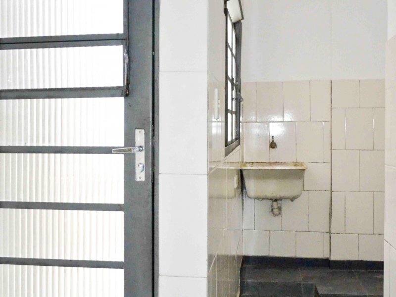 Casa à venda Vila Itapoan com 200m² e 1 quarto por R$ 400.000 - 861399747-casa-02-miracema-16.jpg