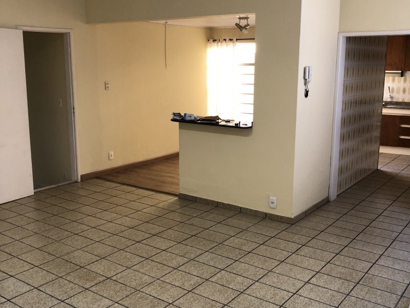 Casa à venda Agronômica com 230m² e 3 quartos por R$ 695.000 - 1369098691-04dc2678-7b81-4fa1-97df-63ce64512ba1.jpeg