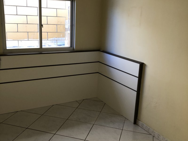 Casa à venda Agronômica com 230m² e 3 quartos por R$ 695.000 - 1456157983-ee8fa406-6da2-4174-b689-53aea11d6c90.jpeg