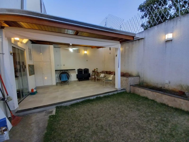 imóvel com 119m² - Vila Areaoa  - Taubaté