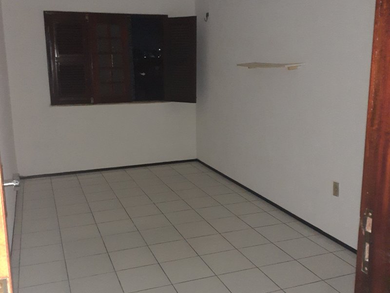 Casa à venda Parque Dois Irmãos com 225m² e 4 quartos por R$ 290.000 - 1405553998-quartoandrcima2.jpg