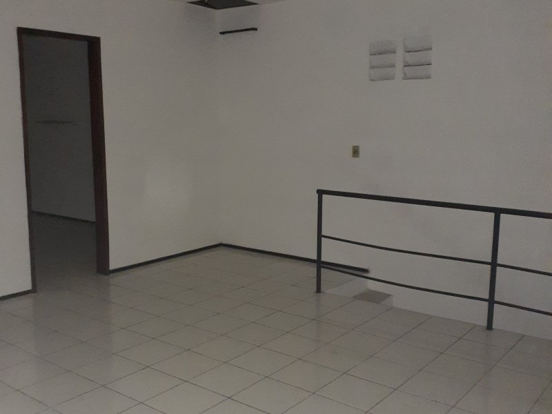 Casa à venda Parque Dois Irmãos com 225m² e 4 quartos por R$ 290.000 - 1926095160-salacima2.jpg