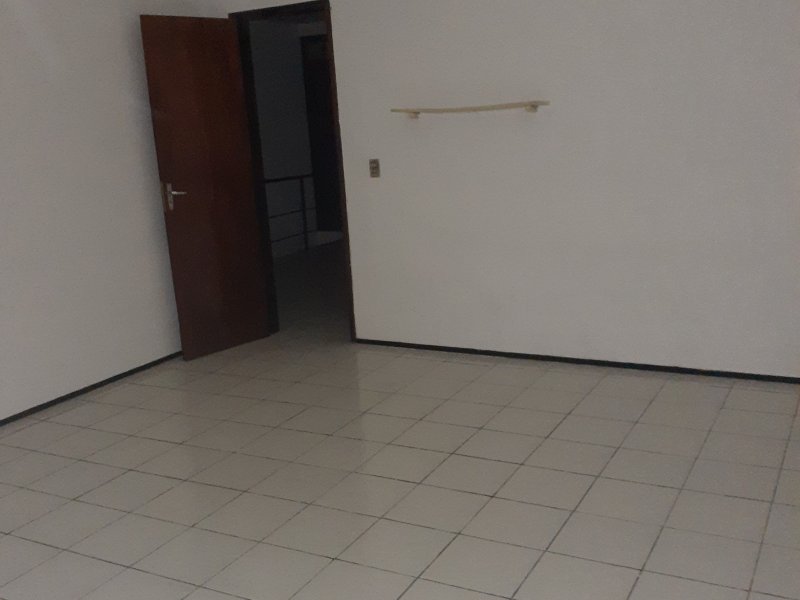 Casa à venda Parque Dois Irmãos com 225m² e 4 quartos por R$ 290.000 - 947034531-quartoraphcima2.jpg