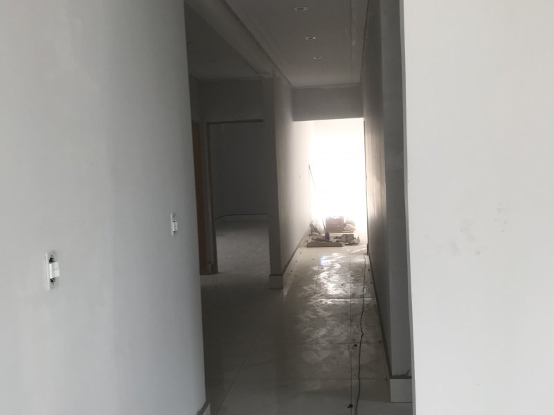 Casa à venda Shvp  com 400m² e 4 quartos por R$ 1.200.000 - 978989526-32e13625-9ea8-4dd3-91a3-62ce37fcf678.jpeg