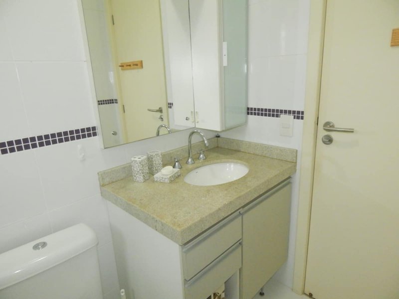 Casa à venda Lagoa Pequena com 257m² e 4 quartos por R$ 2.650.000 - 263761395-banheiro-superior2.jpg