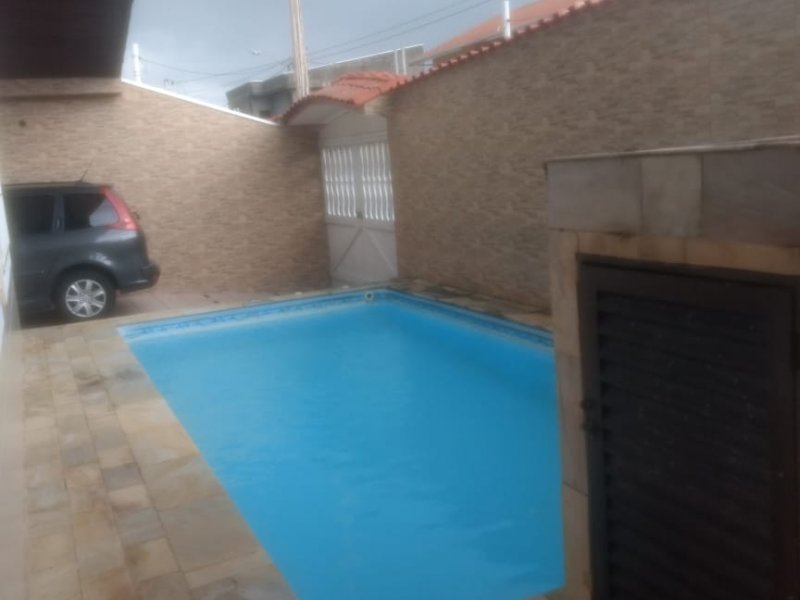 Casa à venda Jardim Suarão - Praia com 250m² e 3 quartos por R$ 320.000 - 385734761-casa-itanhaem-frente-area-da-piscina3.jpg