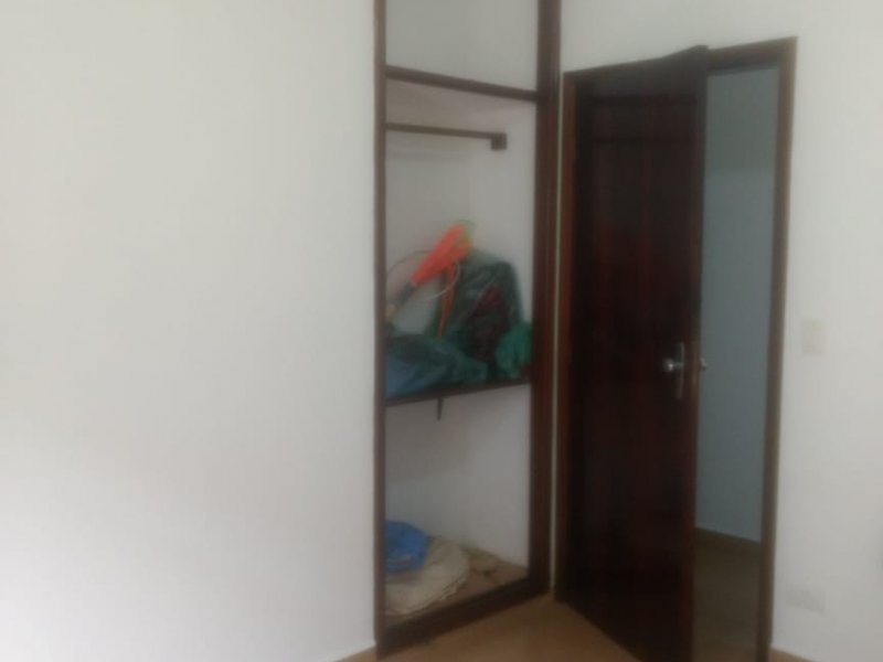 Casa à venda Jardim Suarão - Praia com 250m² e 3 quartos por R$ 320.000 - 632205298-casa-itanhaem-quarto3.jpg