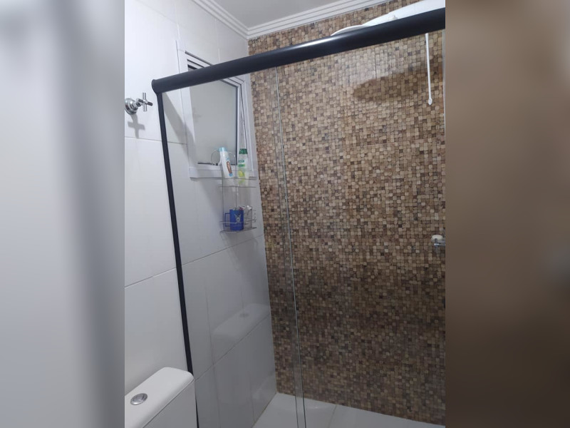 Apartamento à venda Jardim Santo Antônio com 49m² e 2 quartos por R$ 270.000 - banheiro-11.jpg