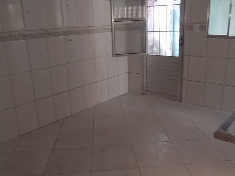 Apartamento para alugar Jardim dos Manacás com 40m² e 1 quarto por R$ 650 - 205025420-img-20201210-wa0015.jpg