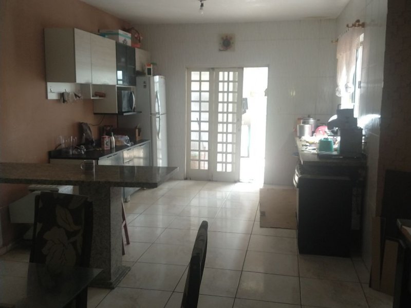 Casa à venda Vila Moraes com 5m² e 4 quartos por R$ 400.000 - 1329146579-8c5c3b0b-6d6c-418f-8252-3a0cecbc6a78.jpg