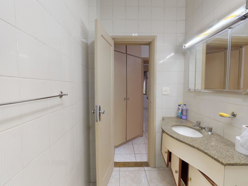 Apartamento à venda Bela Vista com 76m² e 2 quartos por R$ 350.000 - 1143278920-banheiro2.jpg