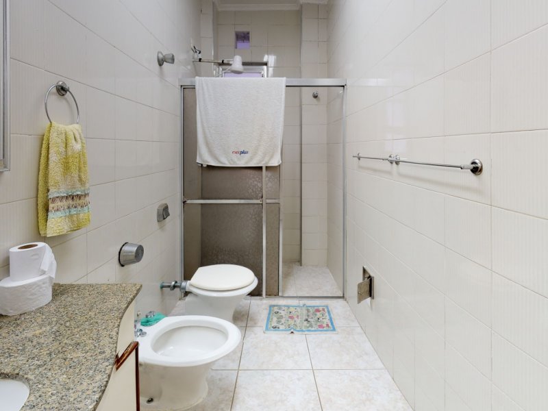 Apartamento à venda Bela Vista com 76m² e 2 quartos por R$ 350.000 - 290472748-banheiro1.jpg