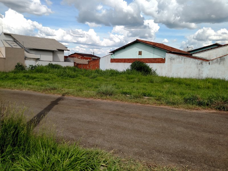 Terreno à venda Residencial Veneza com 320m² e  quartos por R$ 130.000 - 538249382-img-20201218-152846172.jpg