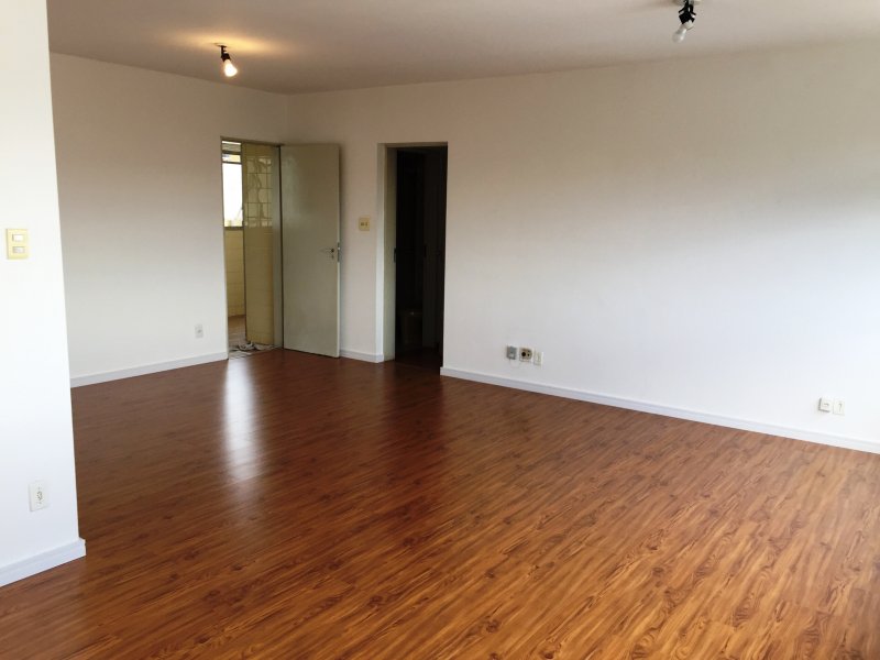 Apartamento para alugar Centro com 130m² e 3 quartos por R$ 5.000 - 1843998787-img-3120.JPG