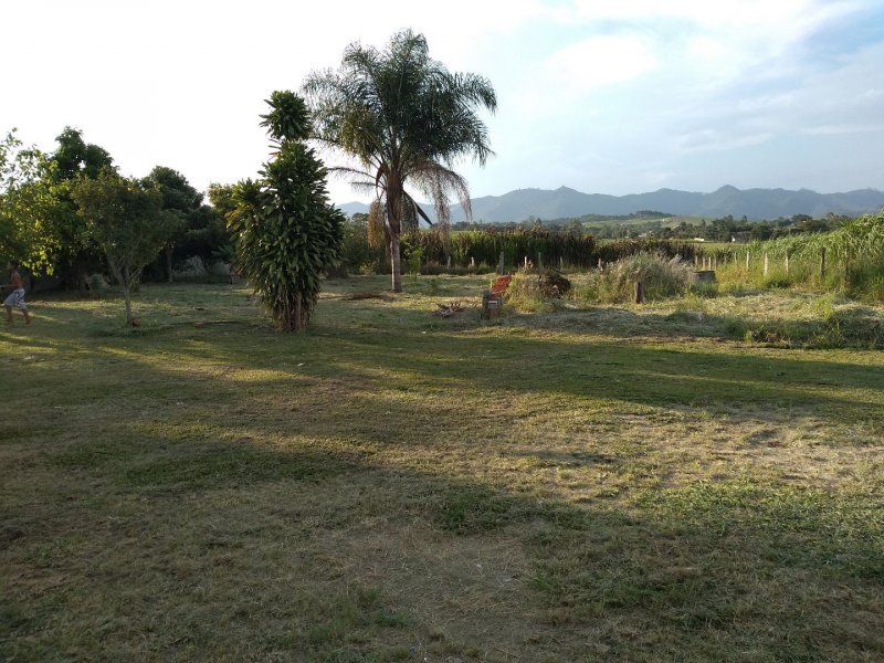 Chácara à venda Vila Caetano com 2m² e 3 quartos por R$ 450.000 - 748586831-6b883540-b624-4100-9b6d-d66f383f625c.jpg