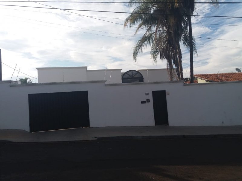 Comercial à venda Parque do Mirante com 264m² e  quartos por R$ 750.000 - 1532943568-foto-de-leonardo-almada-1.jpg