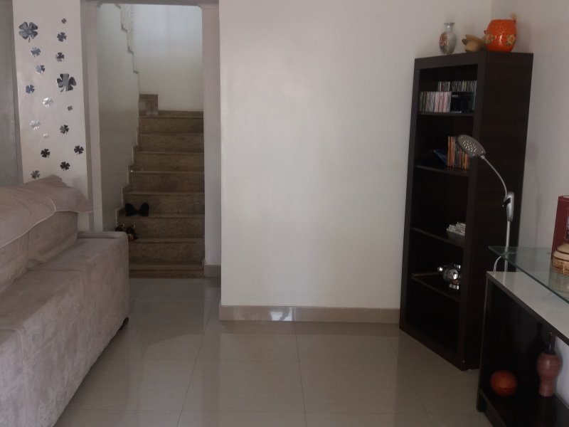 Casa de condomínio para alugar Vila Valqueire com 220m² e 4 quartos por R$ 600.000 - 1297575371-20160305-092145.jpg