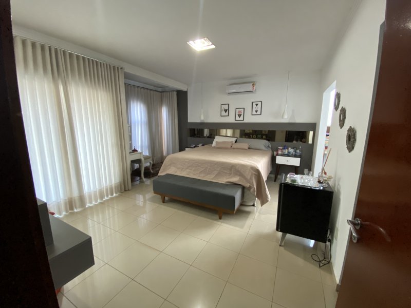 Casa de condomínio à venda Jardim Planalto com 330m² e 4 quartos por R$ 799.000 - 1386501243-033f2f45-54d6-4ef3-887d-d13c405b4343.jpeg