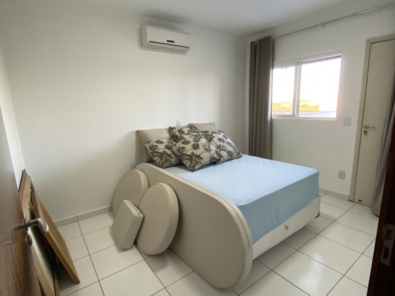 Casa de condomínio à venda Jardim Planalto com 330m² e 4 quartos por R$ 799.000 - 2022133617-a70aa45c-5232-4dd1-a03b-ab3b7bd15c44.jpeg