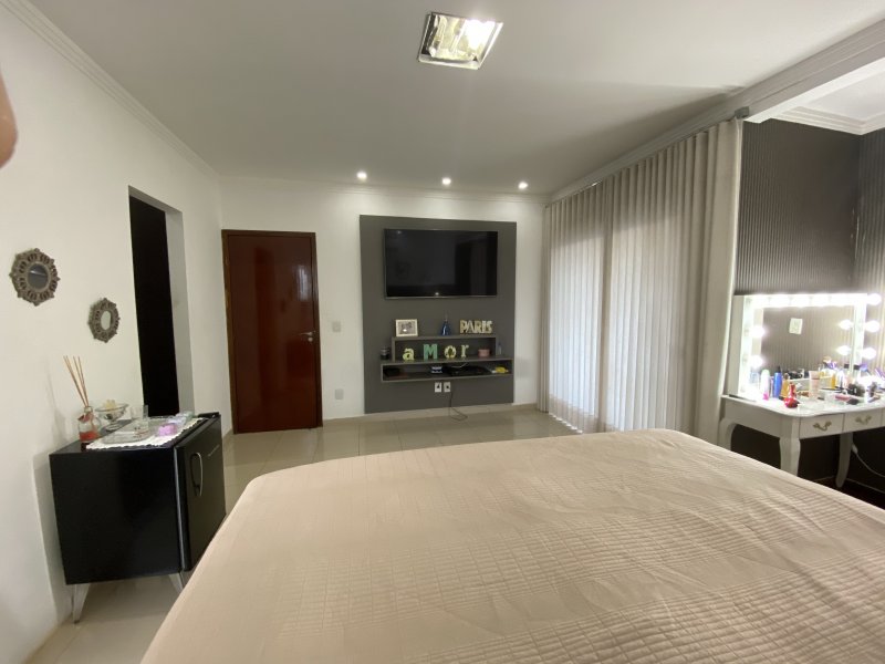 Casa de condomínio à venda Jardim Planalto com 330m² e 4 quartos por R$ 799.000 - 381054321-c6080607-66c2-4883-9e98-ee1df21631a0.jpeg