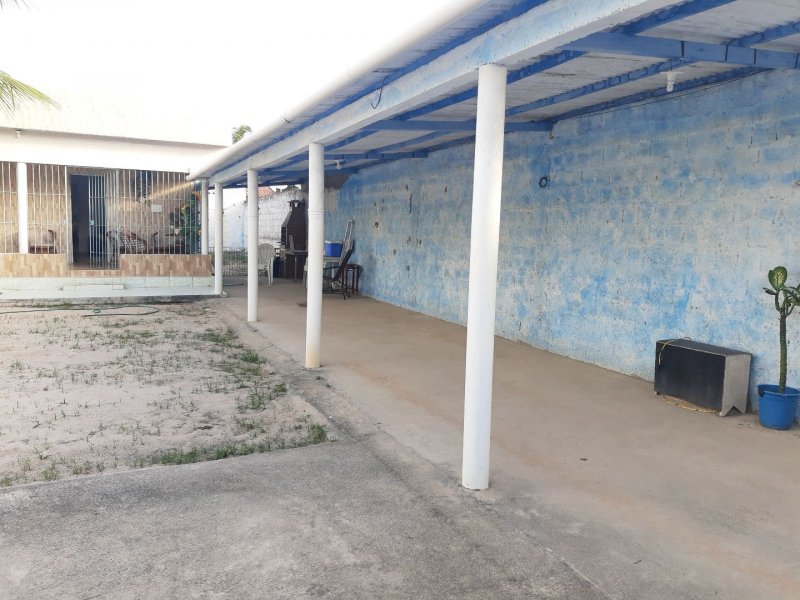 Casa para alugar Centro com 360m² e 2 quartos por R$ 8 - 1803734596-82321e65-cf01-435c-8ffc-cda38db87893.jpg
