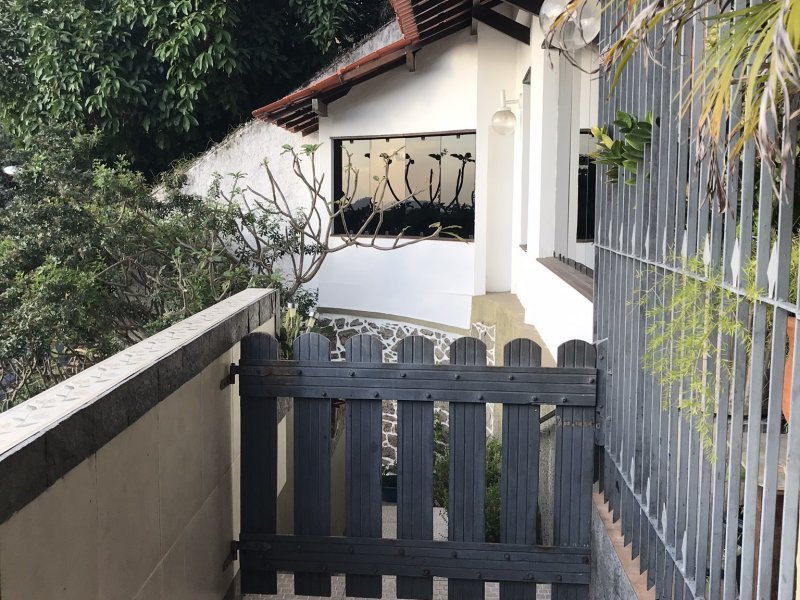Casa à venda Santa Teresa com 500m² e 6 quartos por R$ 1.200.000 - 2037984097-7a473e74-1a0e-436b-b475-efc3d0517062.jpeg