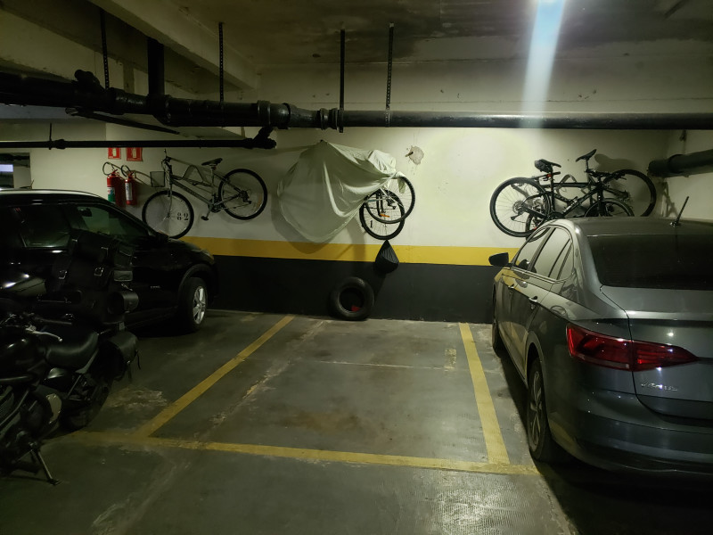 Apartamento à venda Itaim Bibi com 128m² e 3 quartos por R$ 1.200.000 - garagem-vaga-demarcada-foto1.jpg