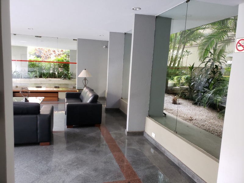 Apartamento à venda Itaim Bibi com 128m² e 3 quartos por R$ 1.200.000 - hall-entrada-predio-foto2.jpg