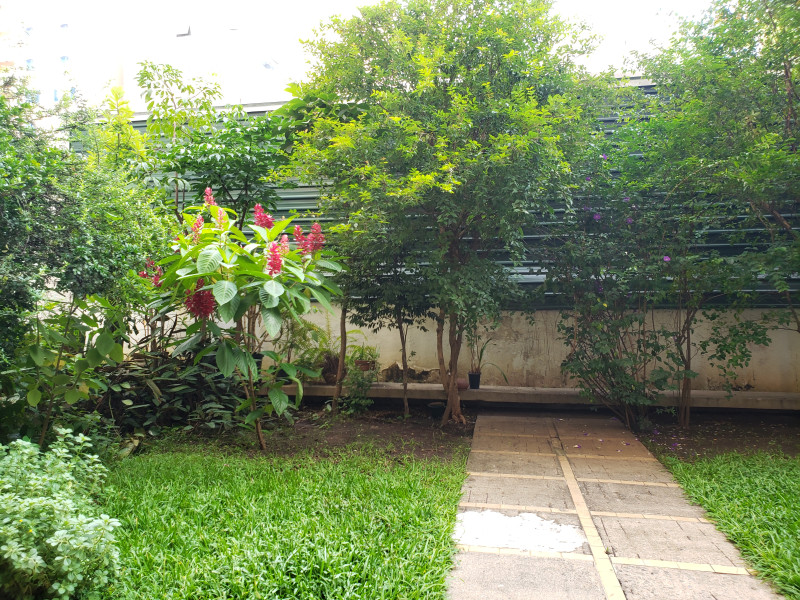 Apartamento à venda Itaim Bibi com 128m² e 3 quartos por R$ 1.200.000 - jardim-fundo-predio-foto3.jpg