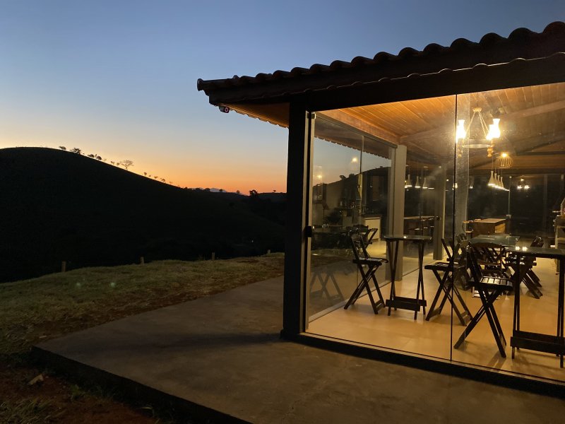 imóvel com 27000m² - Coura  - Pouso Alto