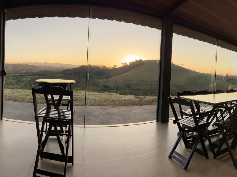 imóvel com 27000m² - Coura  - Pouso Alto