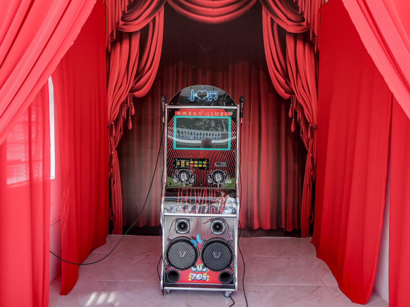 Casa de condomínio à venda Centro com 10000m² e 5 quartos por R$ 1.500.000 - palco-teatro-karaoke-2.jpg
