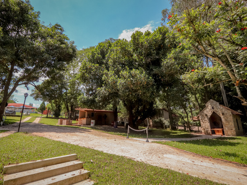 Casa de condomínio à venda Centro com 10000m² e 5 quartos por R$ 1.500.000 - parcial-area-de-lazer-ll-2.jpg