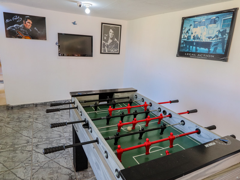 Casa de condomínio à venda Centro com 10000m² e 5 quartos por R$ 1.500.000 - pebolim-bar.jpg