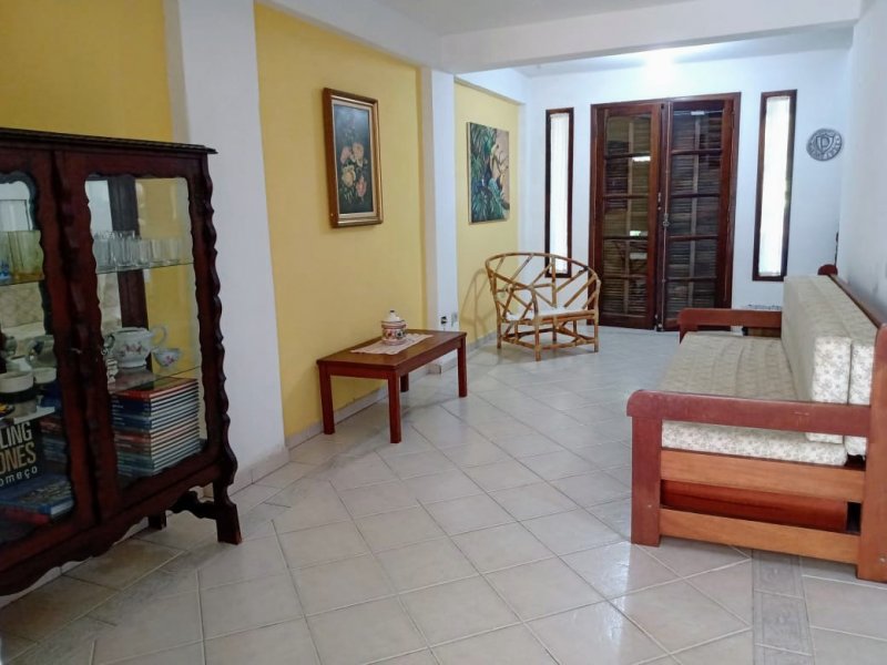 Casa à venda Centro com 240m² e 3 quartos por R$ 590.000 - 587884576-6c47341f-1b35-4249-85b4-234ce47b4e1e.jpeg